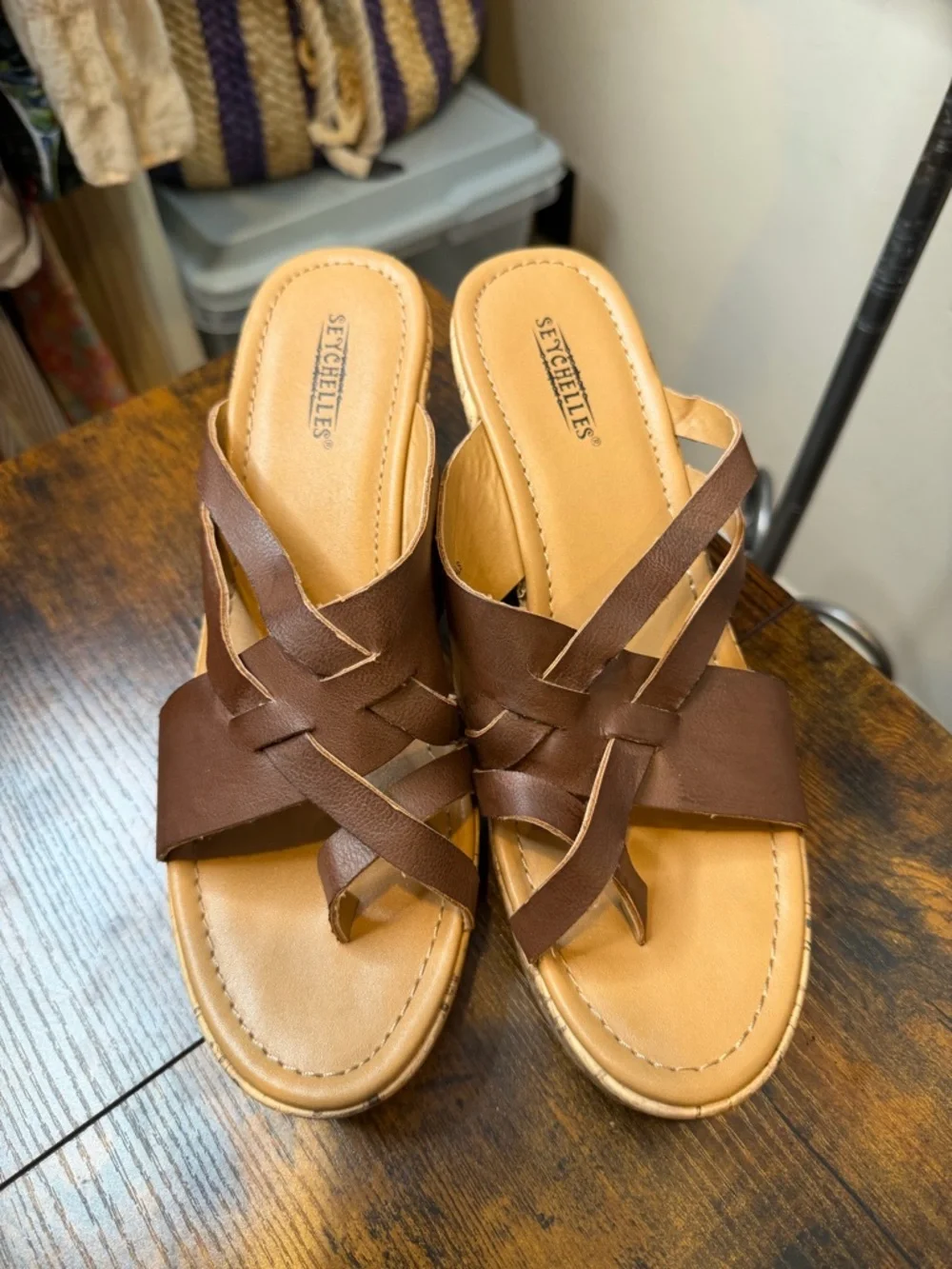 Seychelles brown leather